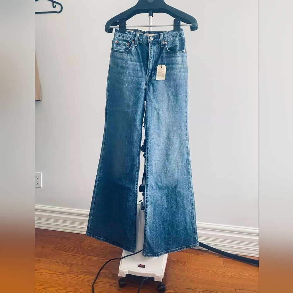 Levis Brand New Ribcage Bell Leg Jeans